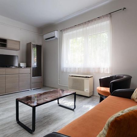 Nimrod Apartman Apartment Егер Екстериор снимка