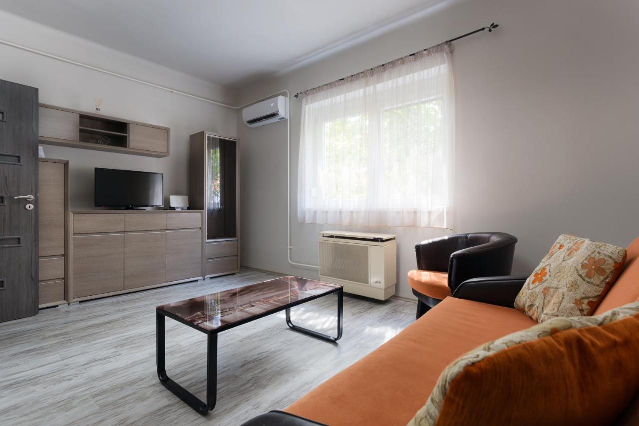 Nimrod Apartman Apartment Егер Екстериор снимка